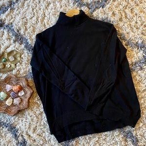 Brandy Melville Turtle Neck✨